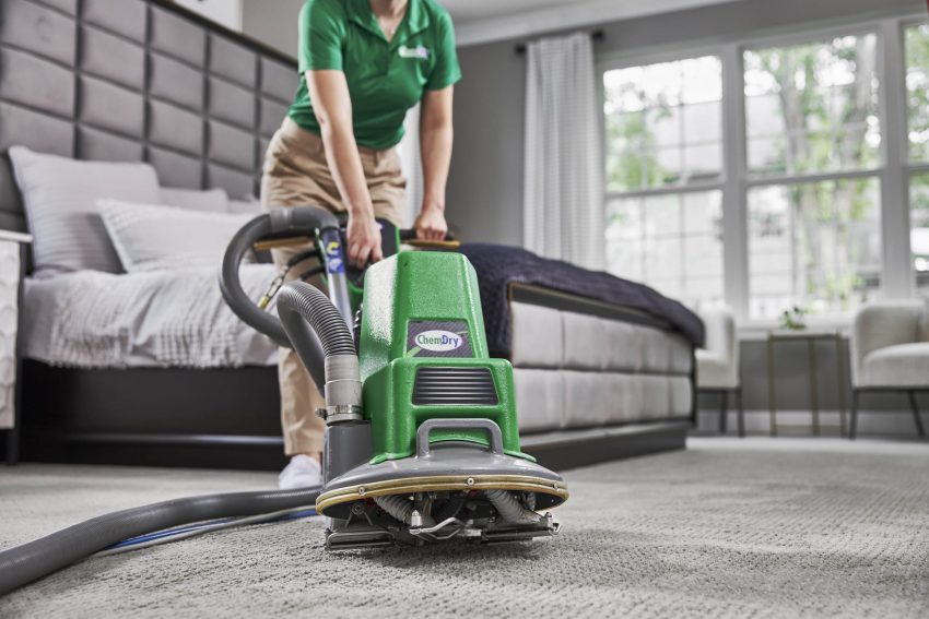 commercial carpet cleaning services in Des Moines, IA